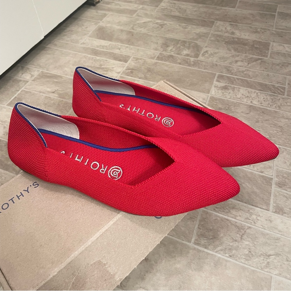 Red Rothy’s flats